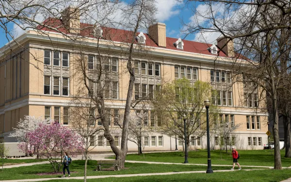 Front entrance of Mendenhall Lab